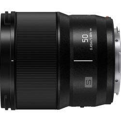 Panasonic LUMIX S 50mm f/1.8 L-Mount Black 