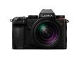 LUMIX S5D Black + S 28-200mm f/4-7.1