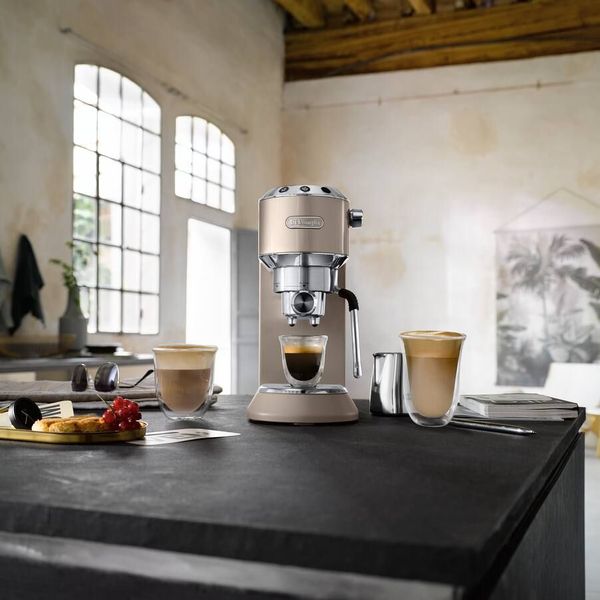 Dedica Arte Manual Espresso-koffiezetapparaat met nieuwe melkopschuimfunctie - Beige Gold 