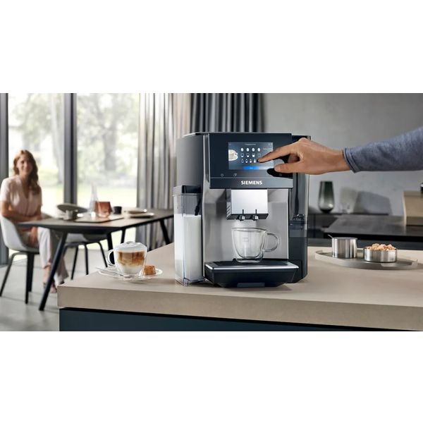 TQ713R03 espresso volautomaat EQ700 integral edelstaal, Waterreservoir 