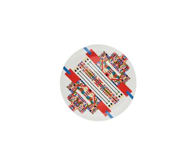 Holyhedrics Pastry plate in decorated porcelain.