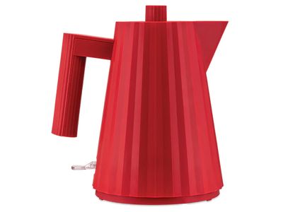 Plissé Electric kettle in  thermoplastic resin, red. Suisse plug. 2400W