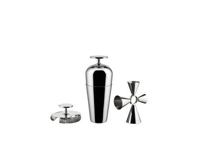 The tending box Set composed of: “Parisienne” cocktail shaker, double bar strainer, 