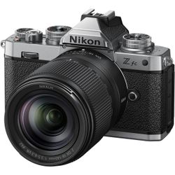 Nikon Z FC + Nikkor Z DX 18-140 VR 