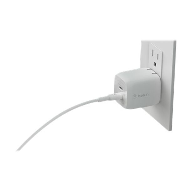 Belkin BOOSTCHARGE PRO 2-poorts USB-C® GaN-wandlader met PPS (65 W) + USB-C/USB-C-kabel WCH013vf2MWH-B6