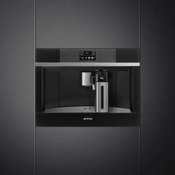 Smeg Linea Automatische koffiemachine CMS4104N zwart