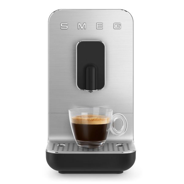 Smeg Automatische koffiemachine Zwart