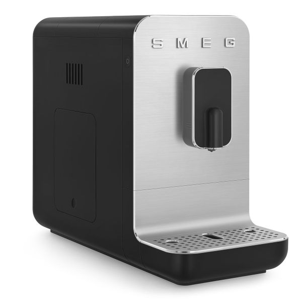 Smeg Automatische koffiemachine Zwart