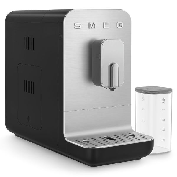 Smeg BCC13 Bean to cup Volautomatische koffiemachine automatisch melksysteem mat zwart met inox