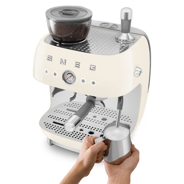 Machine à café expresso avec broyeur intégré - crème 