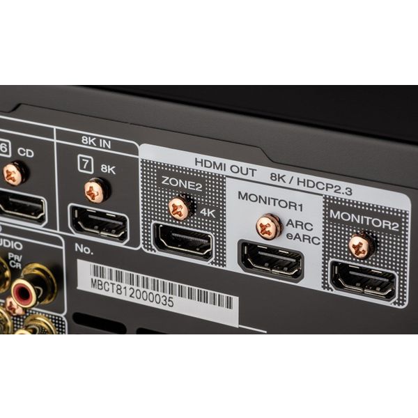 AV7706 11.2-kanaals 8K AV-surround-voorversterker Zwart Marantz