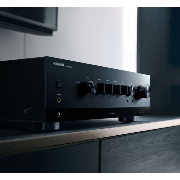 Yamaha R-N1000A Network Receiver Zwart