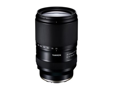 25-200mm f/2.8-5.6 Di III VXD Sony FE