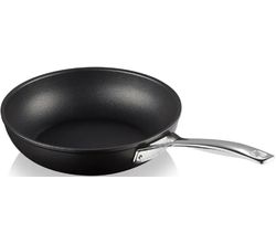 Diepe koekenpan met 4x Sterkere Anti-Aanbaklaag 24cm 2,3l Zwart Le Creuset