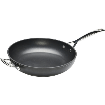 Sauteerpan met 4x Sterkere Anti-Aanbaklaag en Extra Handvat 26cm 2,75l Zwart  Le Creuset