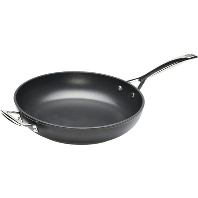 Sauteerpan met 4x Sterkere Anti-Aanbaklaag en Extra Handvat 30cm 3,72l Zwart  Le Creuset