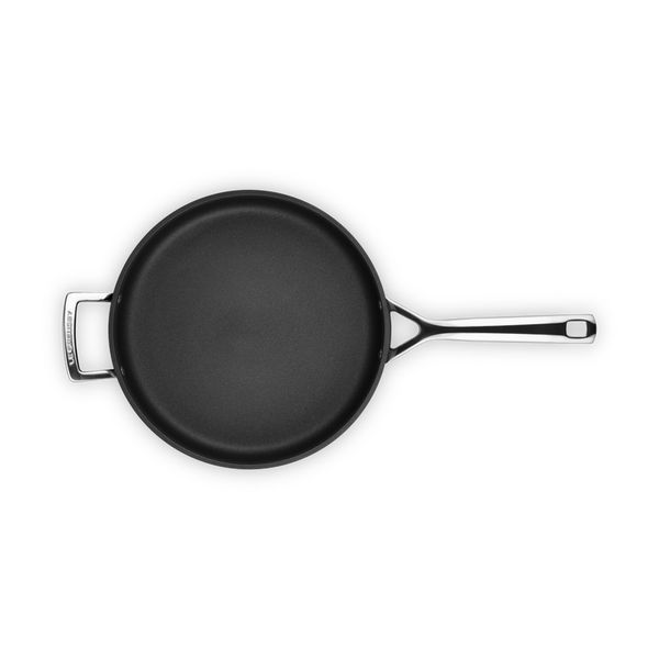 Le Creuset Sauteuse met Rechte Wand met 4x Sterkere Anti-Aanbaklaag en Extra Handvat 26cm 4l Zwart