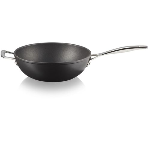 Poêle Wok Anti-Adhérente Les Forgées avec Poignée d'Assistance 26cm 3,4l Noir  Le Creuset