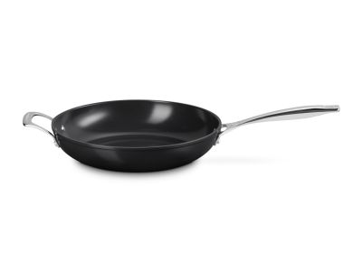 Essential Non-Stick Ceramic Sauteerpan met Hulphandvat 30cm Zwart