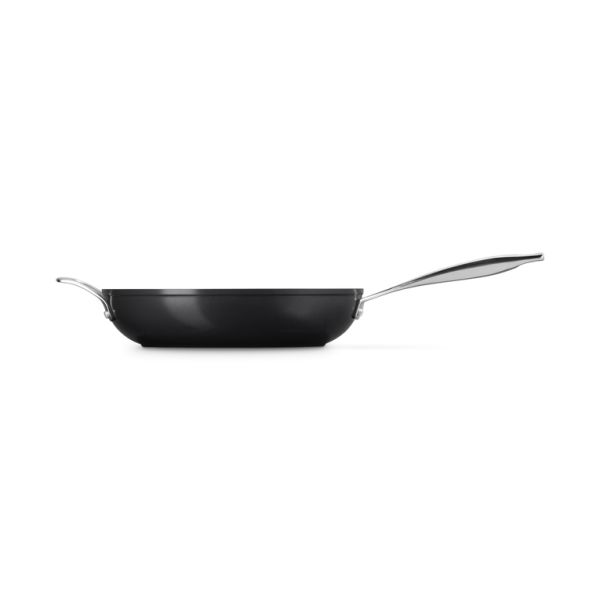 Essential Non-Stick Ceramic Sauteerpan met Hulphandvat 30cm Zwart 