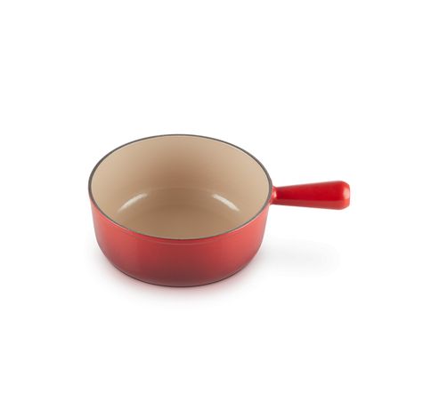 Steelpan in Geëmailleerd Gietijzer met Gietijzeren Handvat 22cm 2,6l Kersenrood  Le Creuset