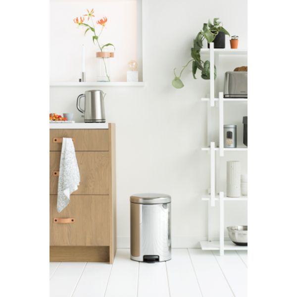 Brabantia newIcon pedaalemmer 20 liter met metalen binnenemmer Brilliant Steel