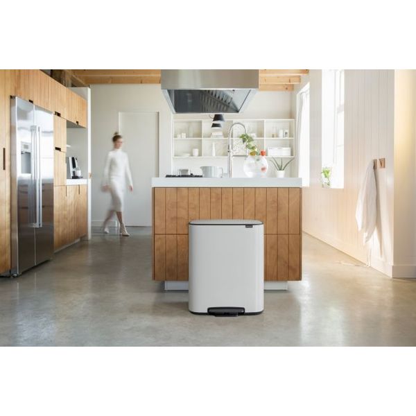 Brabantia Bo pedaalemmer 60 liter met kunststof binnenemmer White