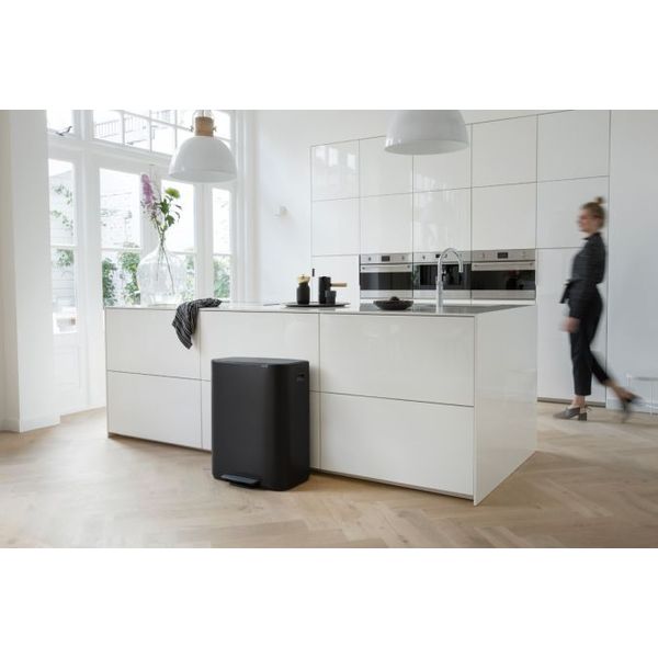 Brabantia Bo pedaalemmer 60 liter met kunststof binnenemmer Matt Black