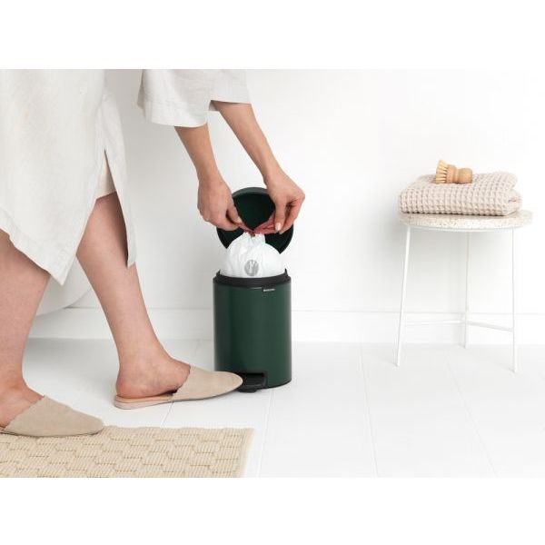 Brabantia newIcon pedaalemmer 3 liter met kunststof binnenemmer Pine Green