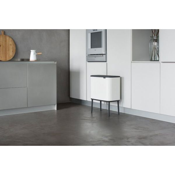 Brabantia Bo Touch Bin afvalemmer 36 liter met kunststof binnenemmer White