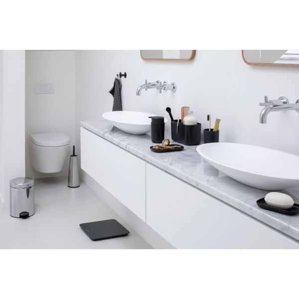 Brabantia ReNew toiletaccessoires, set van 3 - toiletborstel met houder, toiletrolhouder en reserverolhouder Brilliant Steel