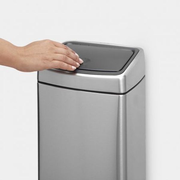 Brabantia Touch Bin wandafvalemmer 10 liter met kunststof binnenemmer Matt Steel Fingerprint Proof