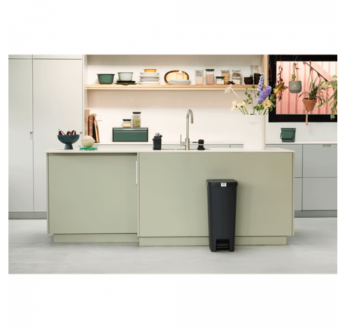 StepUp poubelle à pédale 40 litres Dark Grey  Brabantia