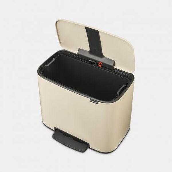 Brabantia Bo pedaalemmer 36 liter met kunststof binnenemmer Soft Beige