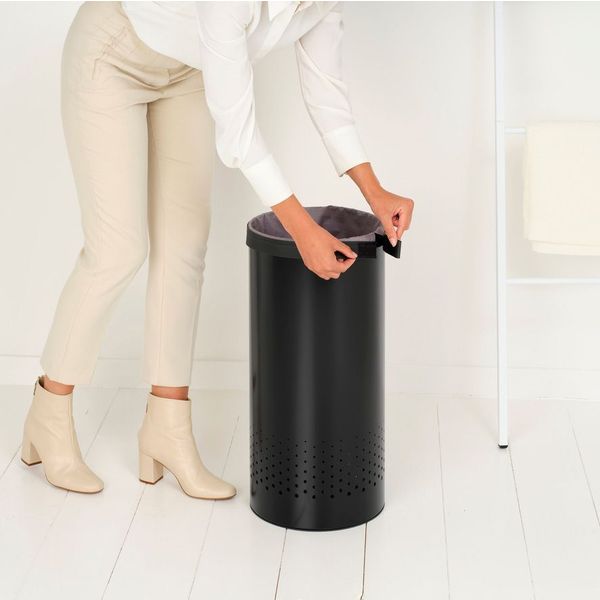 Brabantia Wasbox 35 liter met kunststof deksel Matt Black / Dark Grey