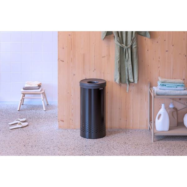 Brabantia Wasbox 35 liter met kunststof deksel Matt Black / Dark Grey