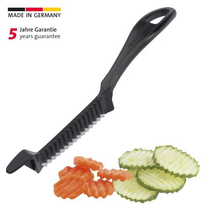 Garnetta Crinkle Cutter   Westmark