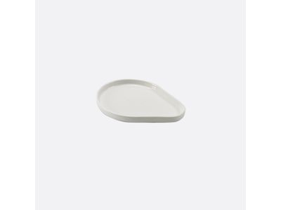 Moments by P.V. porseleinen bord by A.M. 15x12x1.5cm 