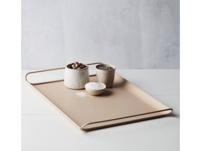 Dienblad uit metaal poederroze mat 45x29.3x3.7cm