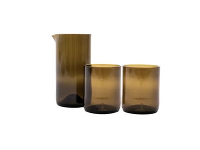 set van karaf 450 ml en 2 glazen 250ml uit upcycled glas olijfgroen
