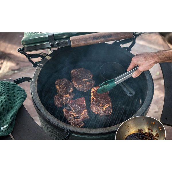 Big Green Egg 16