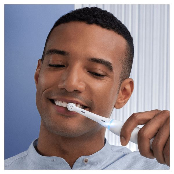 Oral-B IO7 White + RF