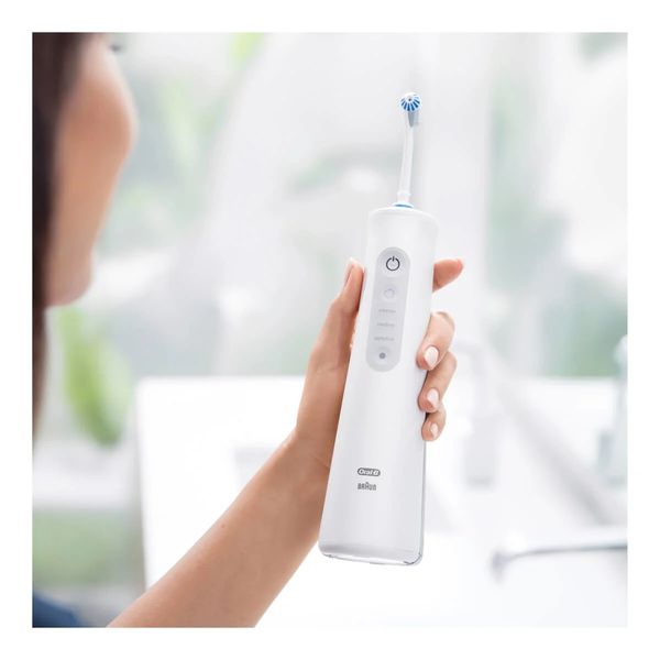 Aquacare 6 Pro-Expert Monddouche Oral-B