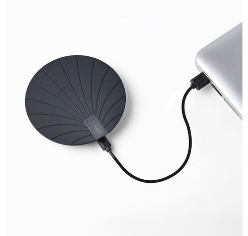 BALI WIRELESS CHARGING PAD W/BATTERY -BLACK  Lexon