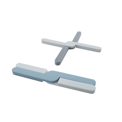 Sous-plat pliable en silicone gris ou bleu 20x3.2x1.1cm  Dotz