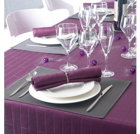 Tablecloth Bricks Aubergine  Winkler