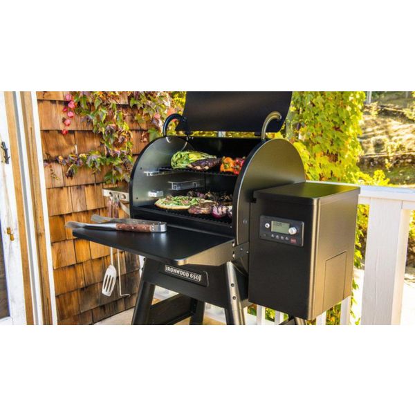 Traeger Ironwood 650 met D2 contoller