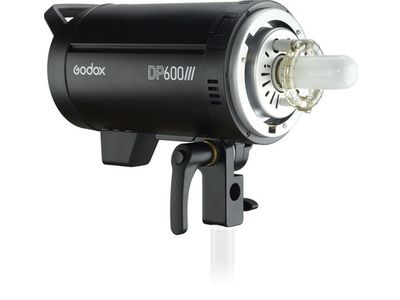 DP600 III Studio Flash