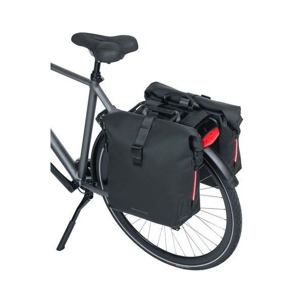 Basil SoHo - dubbele fietstas Nordlicht - 41 liter - night zwart