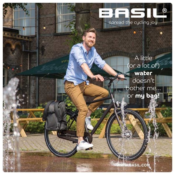 Basil Urban Dry - fietsrugzak - 18 liter - zwart